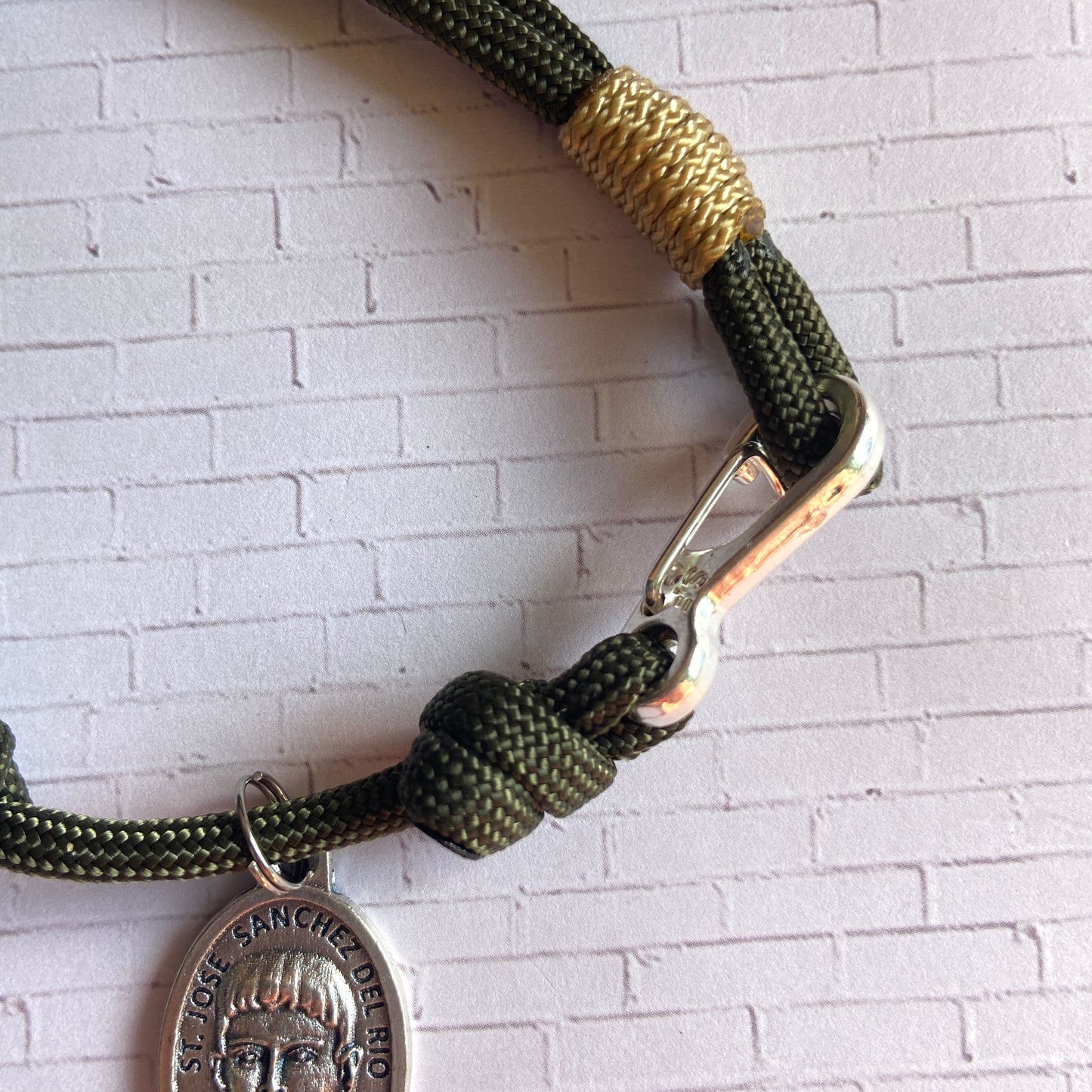 Paracord Climbing Bracelet