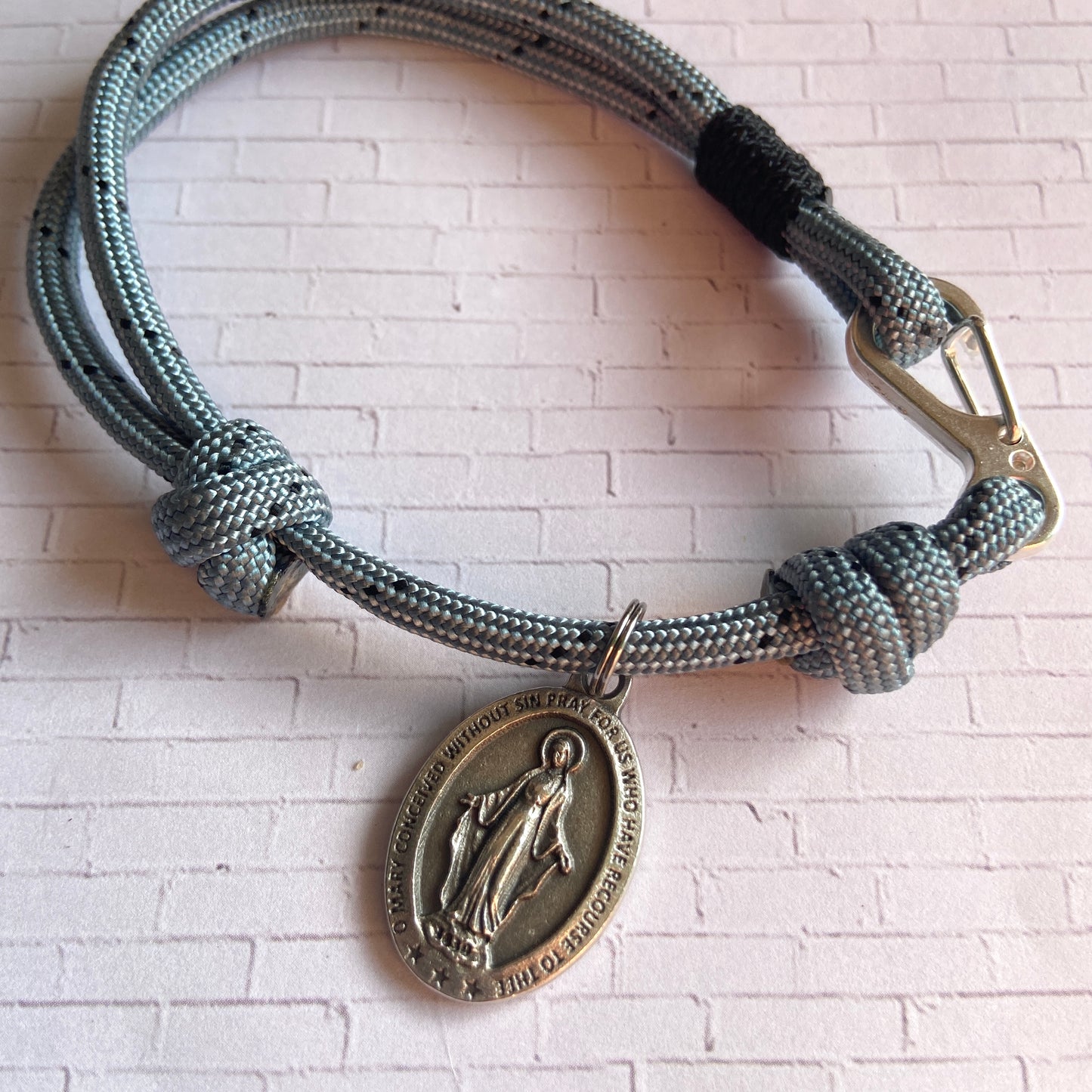Paracord Climbing Bracelet