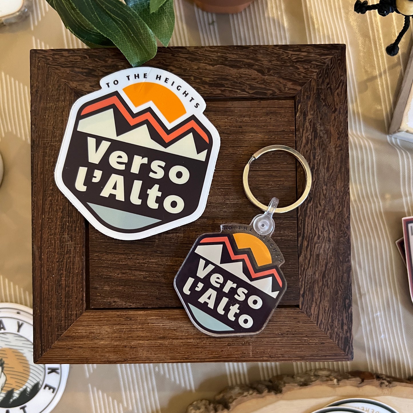 Verso l'Alto Keychain